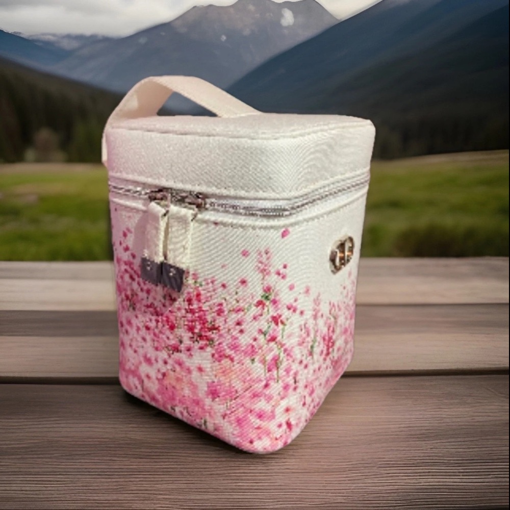 Christian Dior Beauty NIB White Vanity 2021 Limited Edition pink Floral Bag
